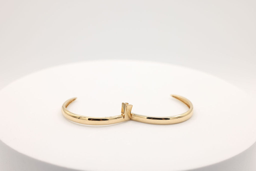 14k Yellow Gold Claw Bangle